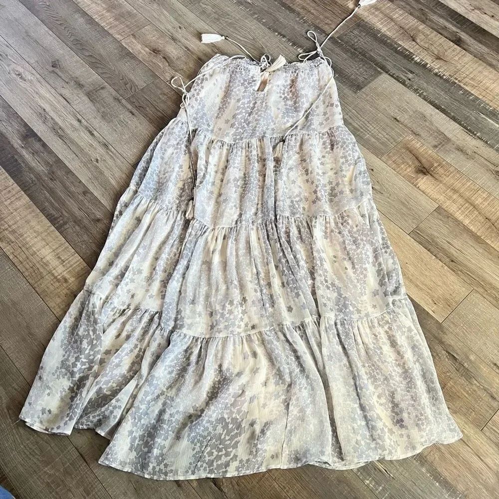 Storia LIGHTS DOWN LOW
TIERED TASSEL MIDI DRESS size s